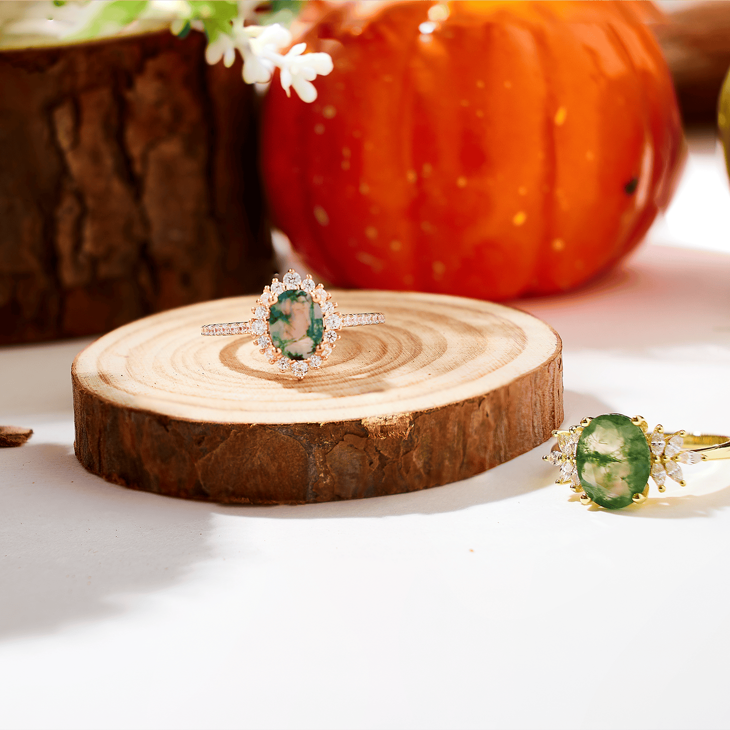 Between the Leaf Oval Moss Agate Ring