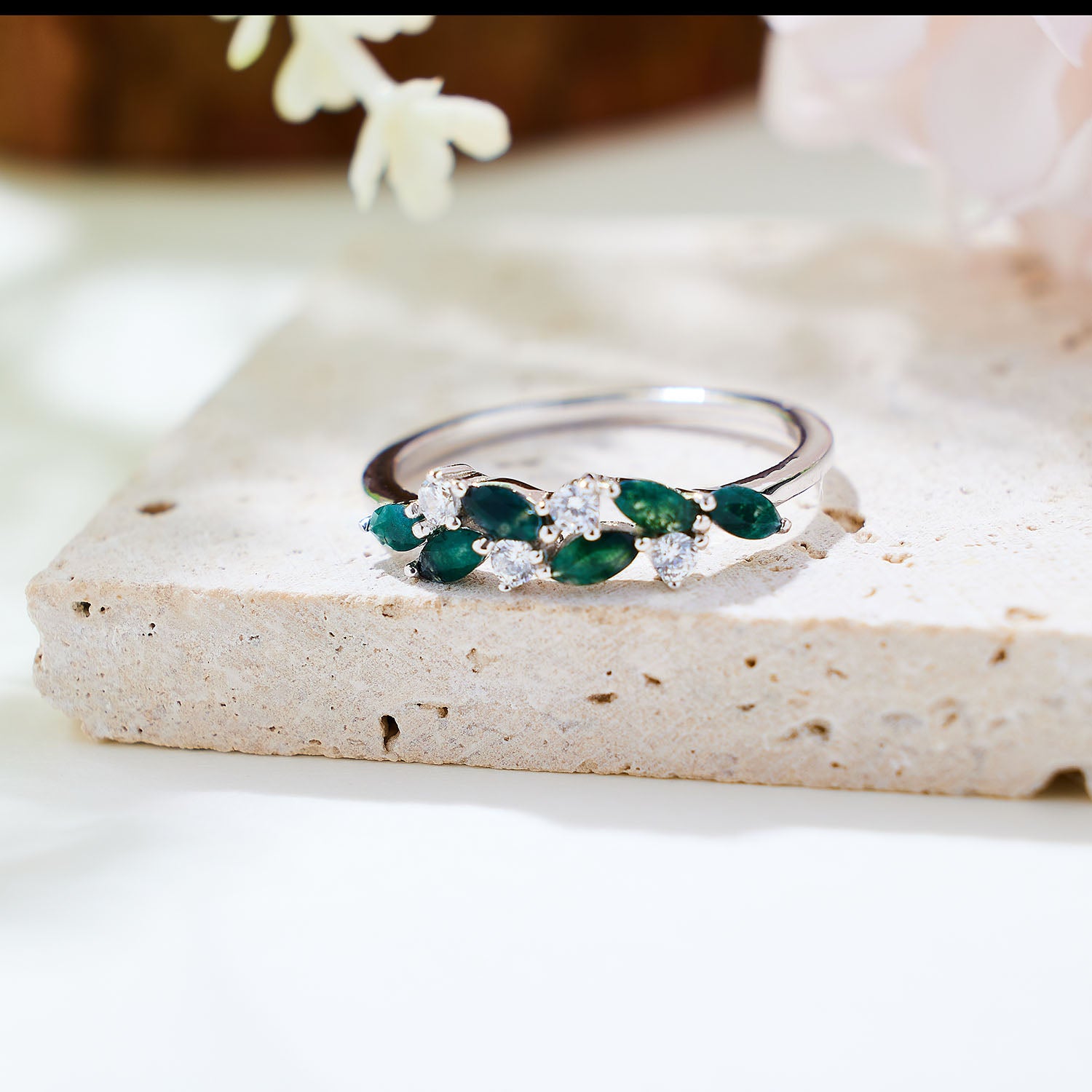Dewdrop Moss Agate Ring