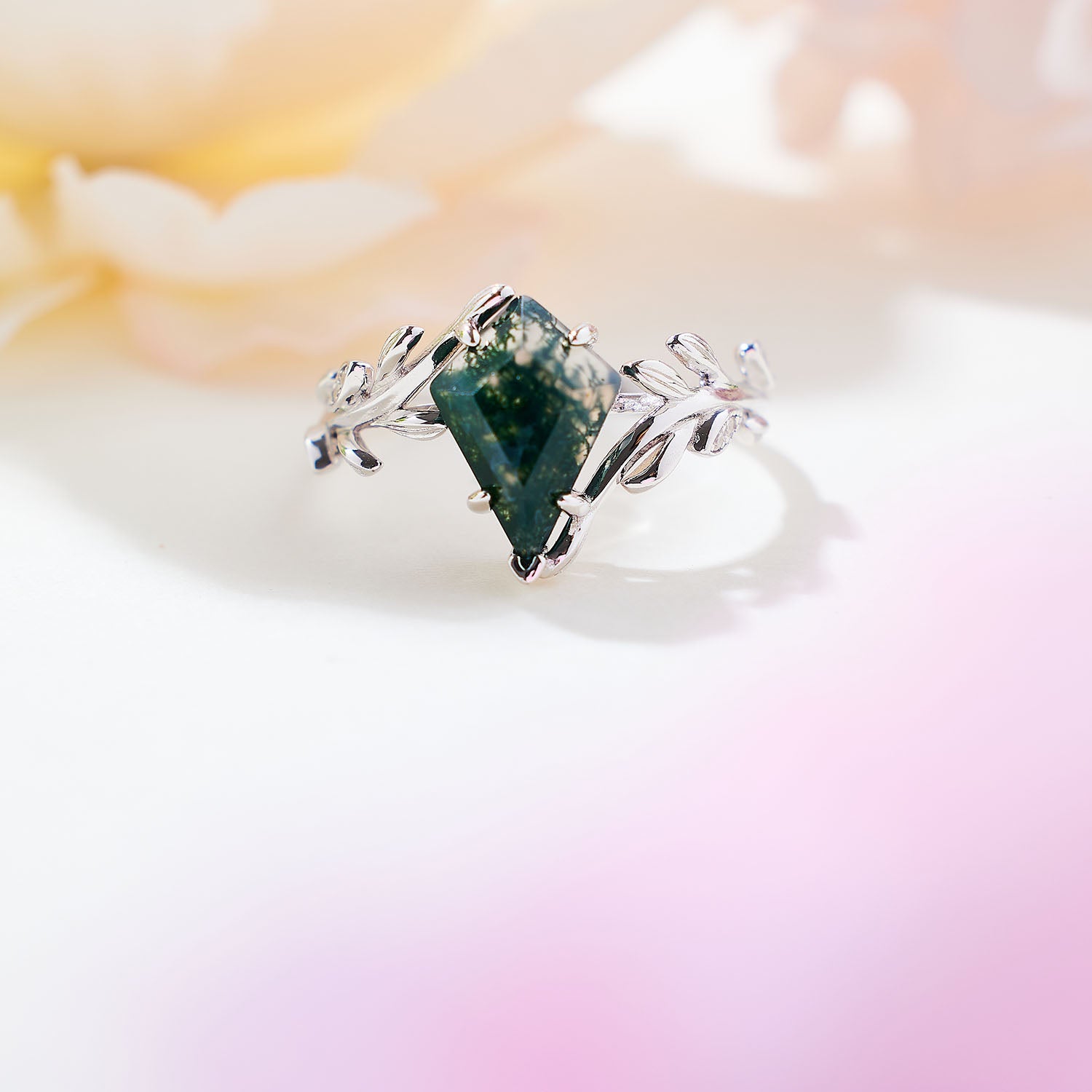 Sylva Moss Agate Ring