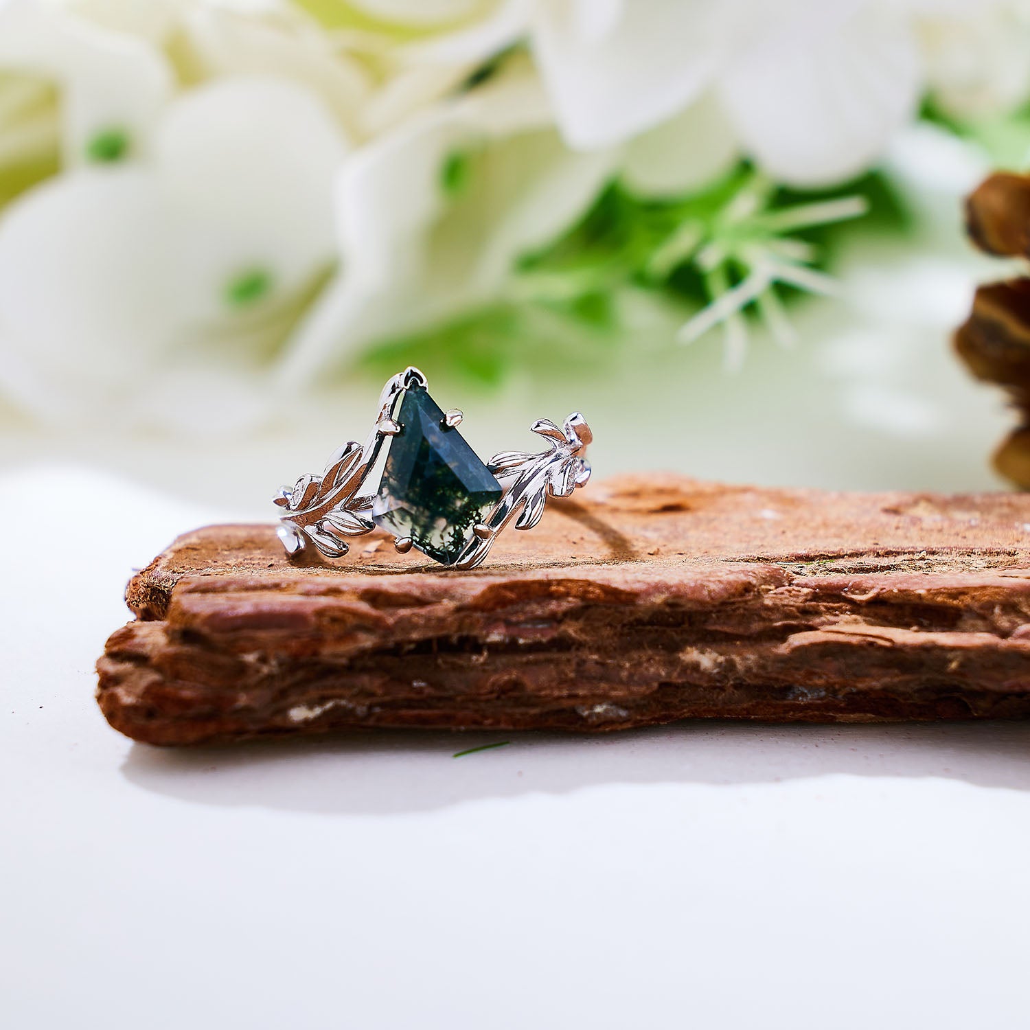 Sylva Moss Agate Ring