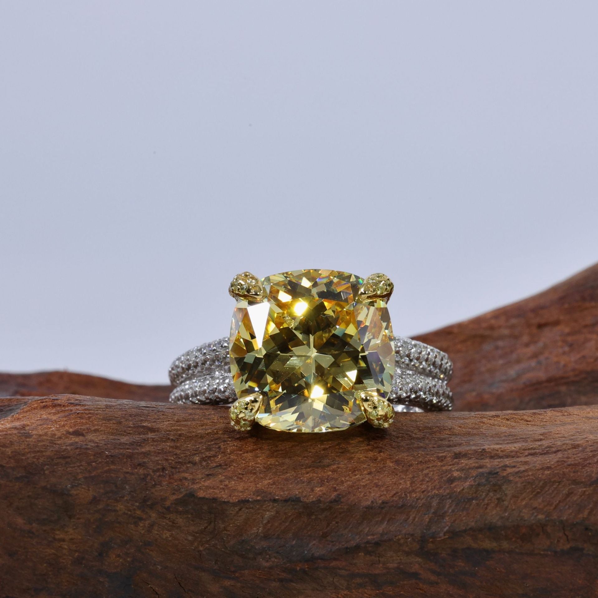 Aurora Cushion Cut Ring