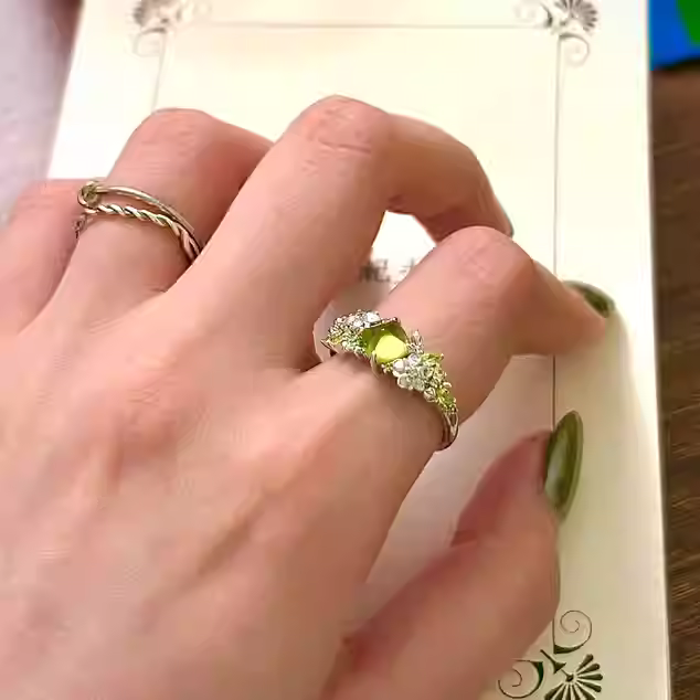 Verdant Bloom Peridot Ring